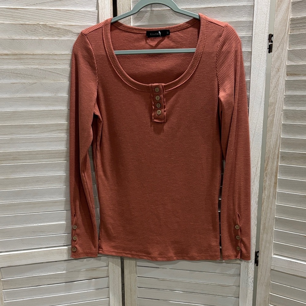 Elegant Button-Accent Long Sleeve Top